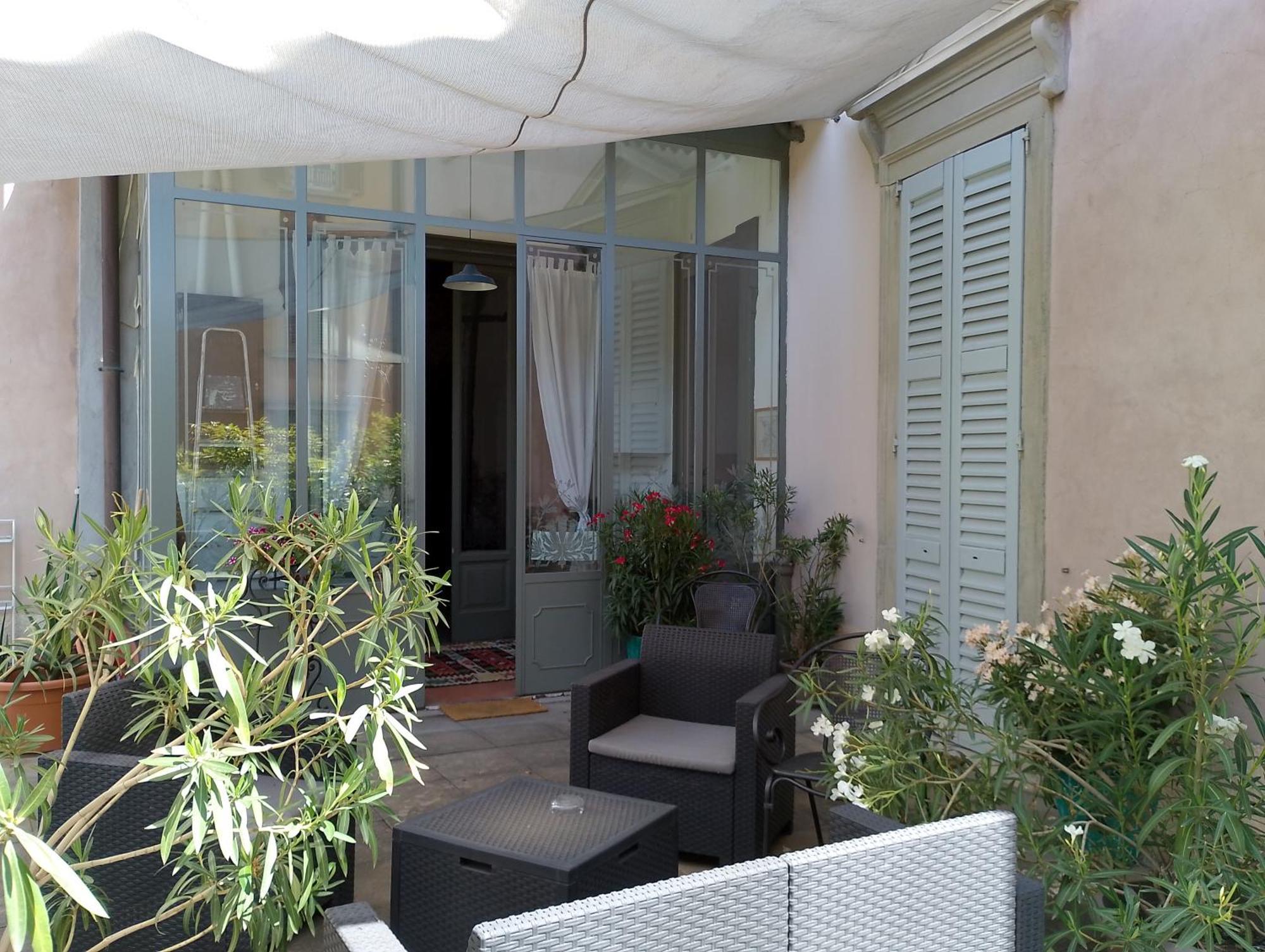 Le 5 Vie Bed and breakfast *